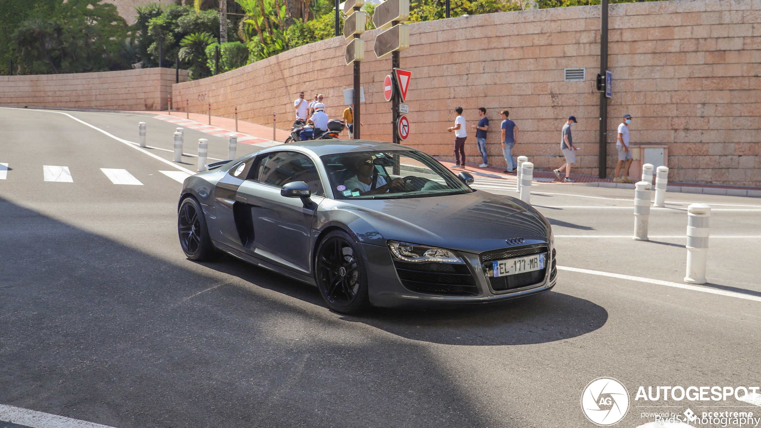 Audi R8 V10