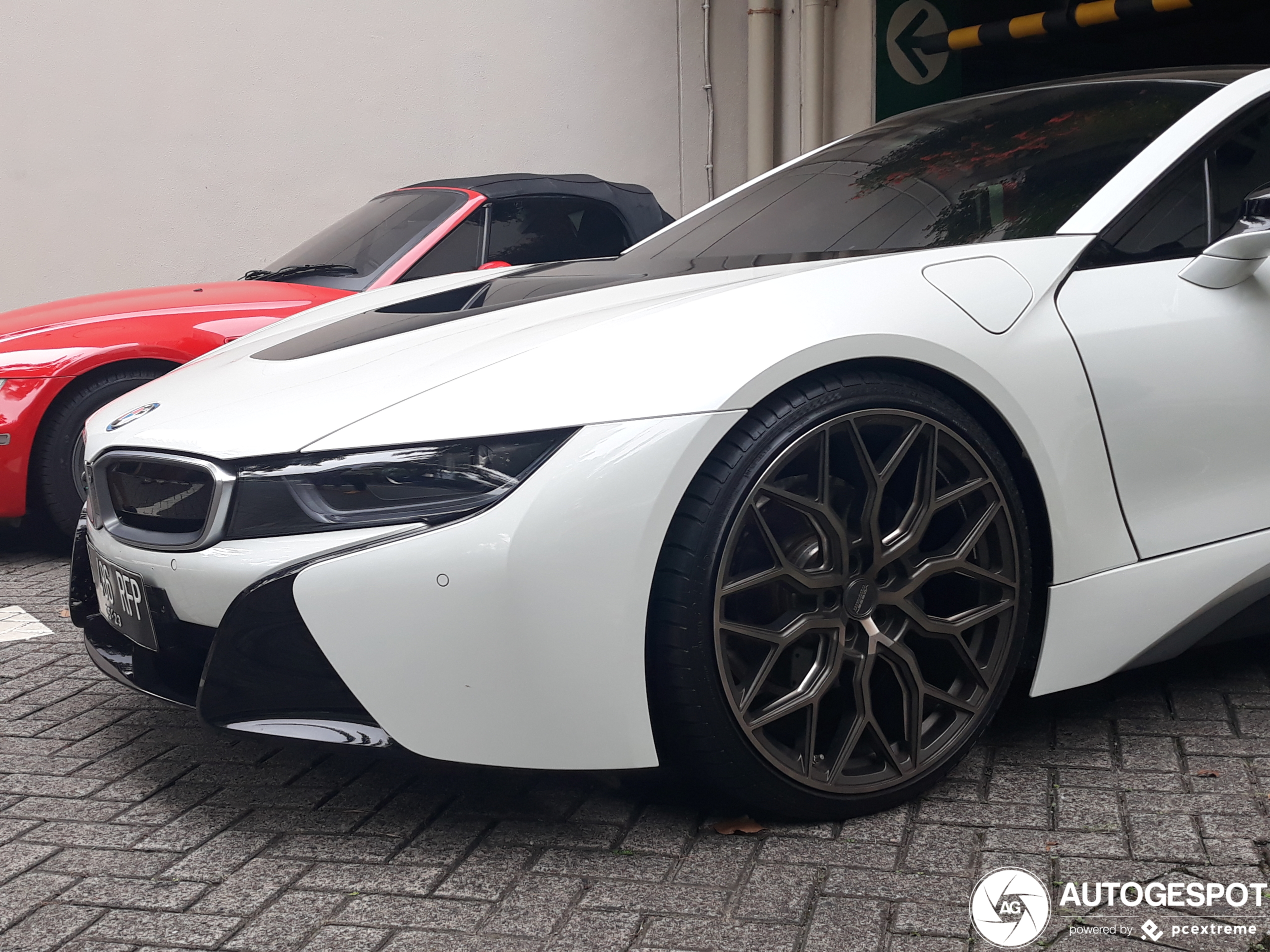 BMW i8