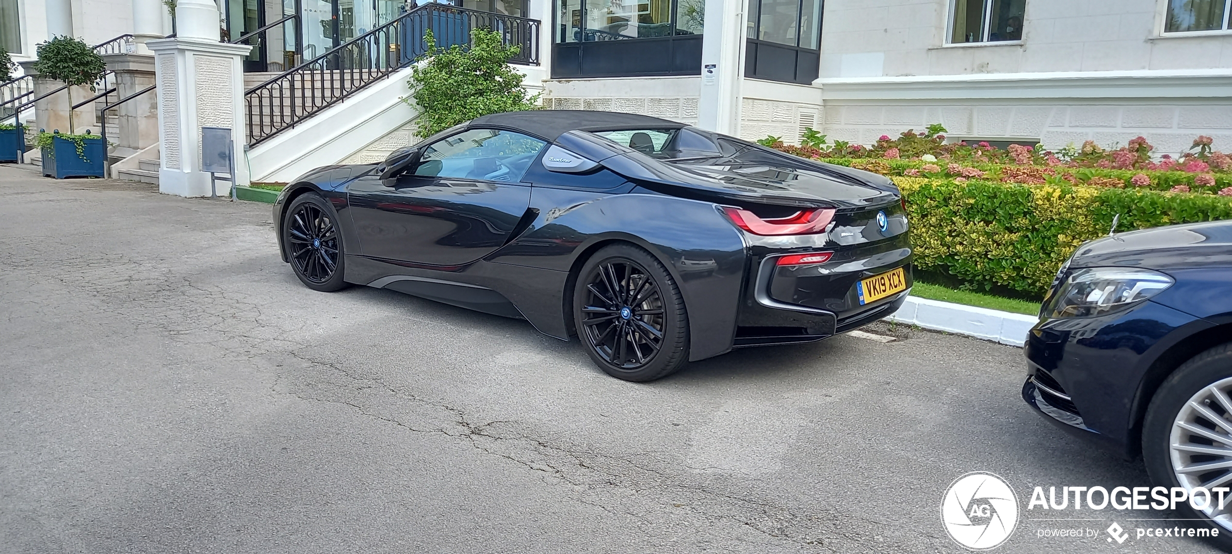 BMW i8 Roadster