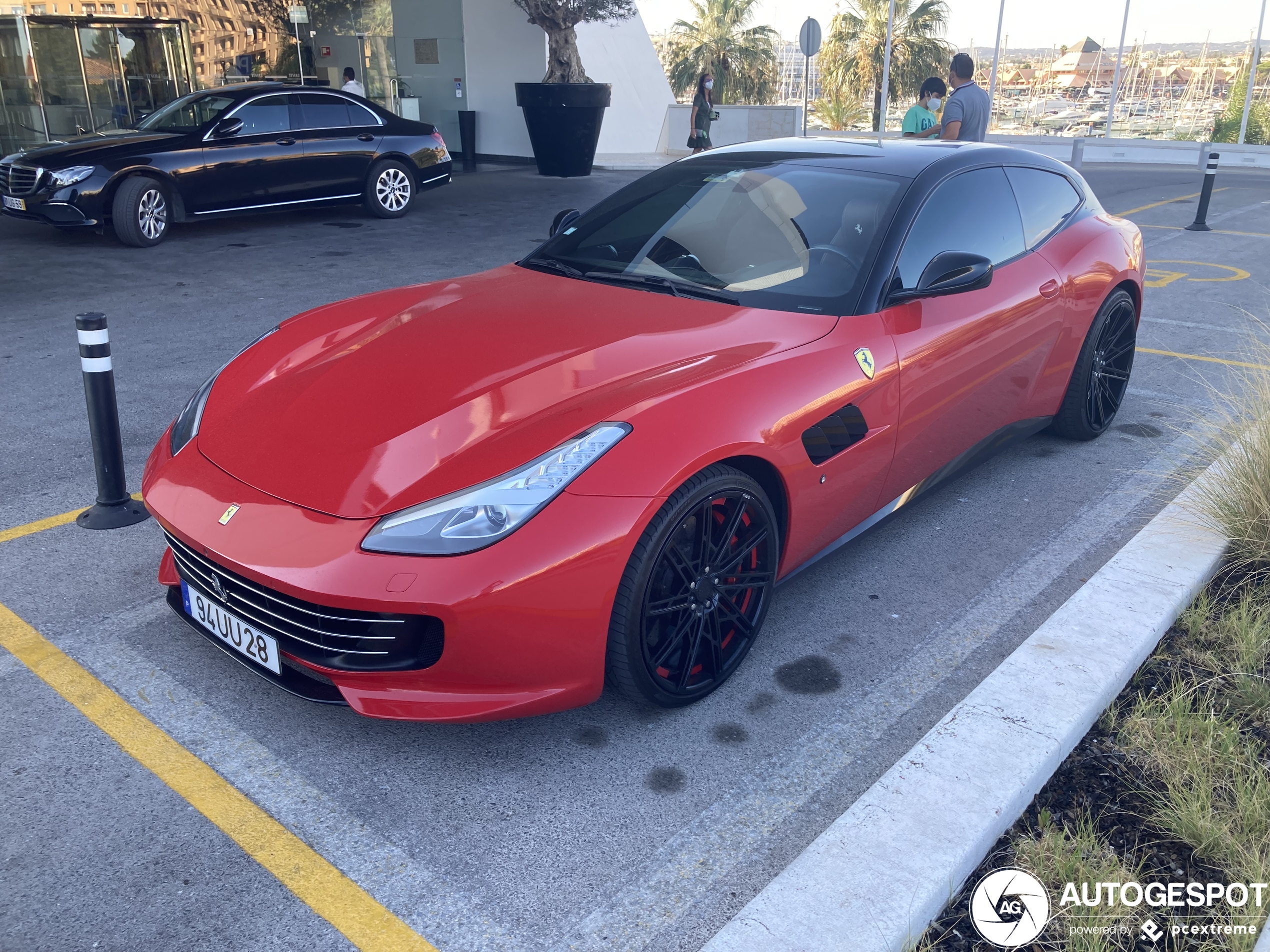 Ferrari GTC4Lusso T