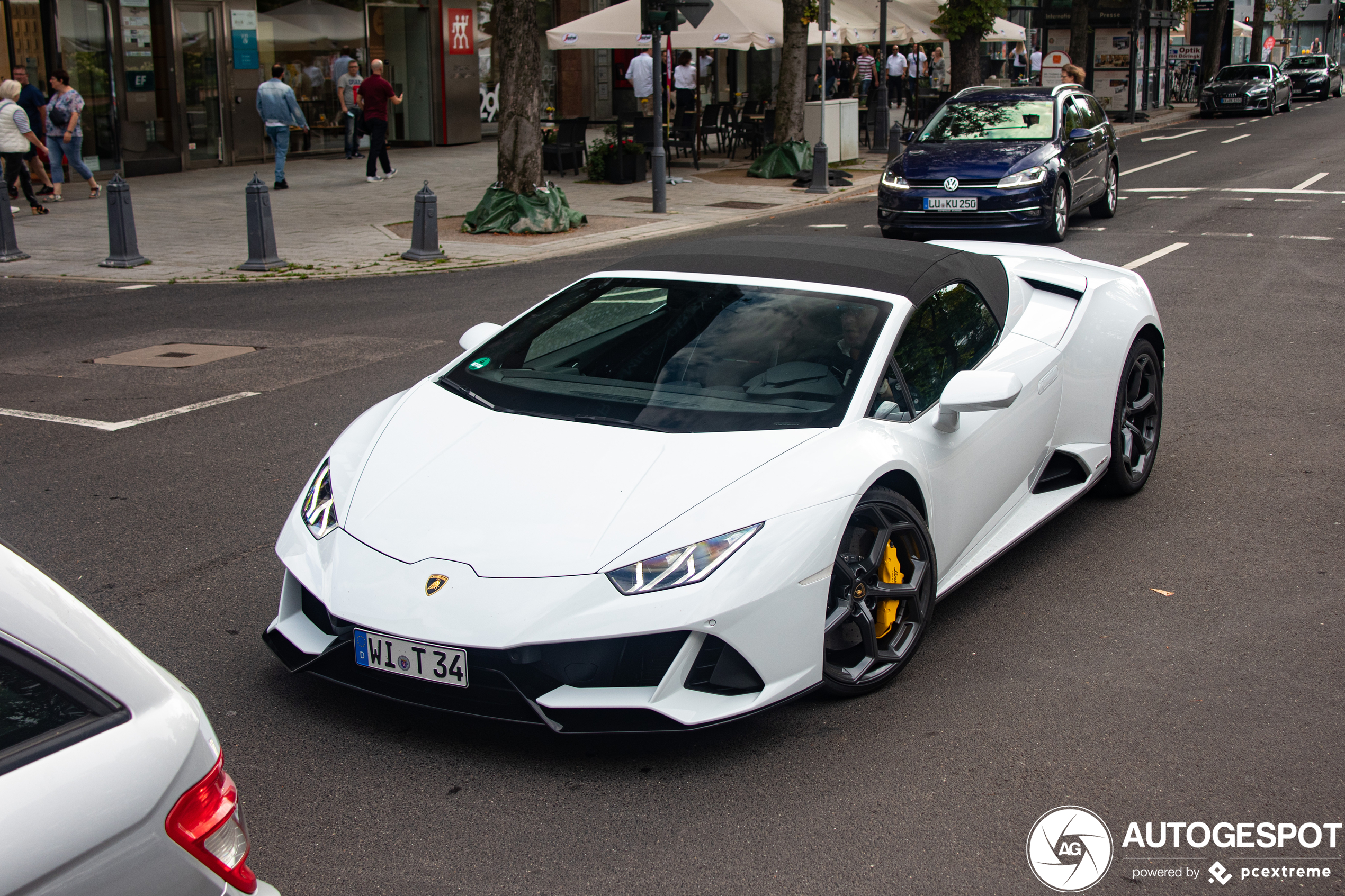 Lamborghini Huracán LP640-4 EVO Spyder