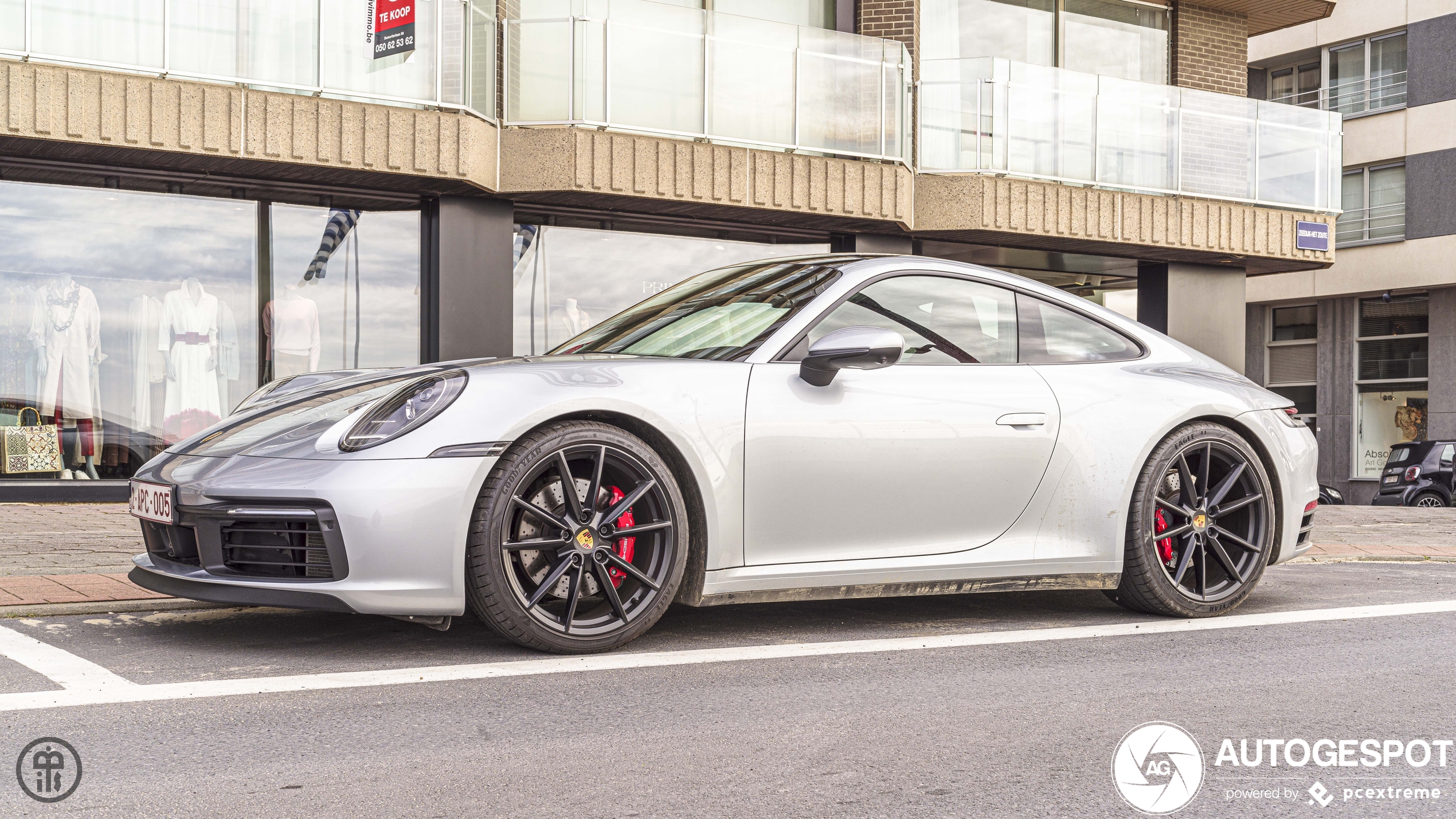 Porsche 992 Carrera 4S