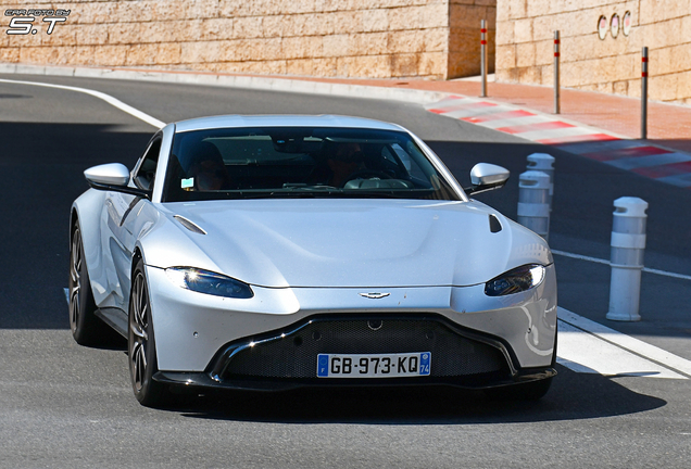 Aston Martin V8 Vantage 2018