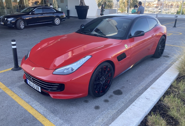 Ferrari GTC4Lusso T