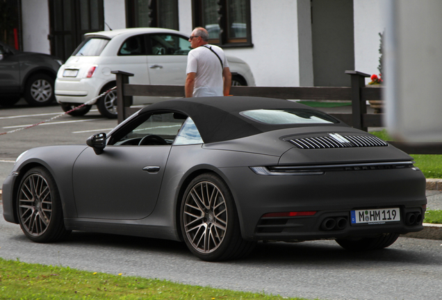 Porsche 992 Carrera 4S Cabriolet