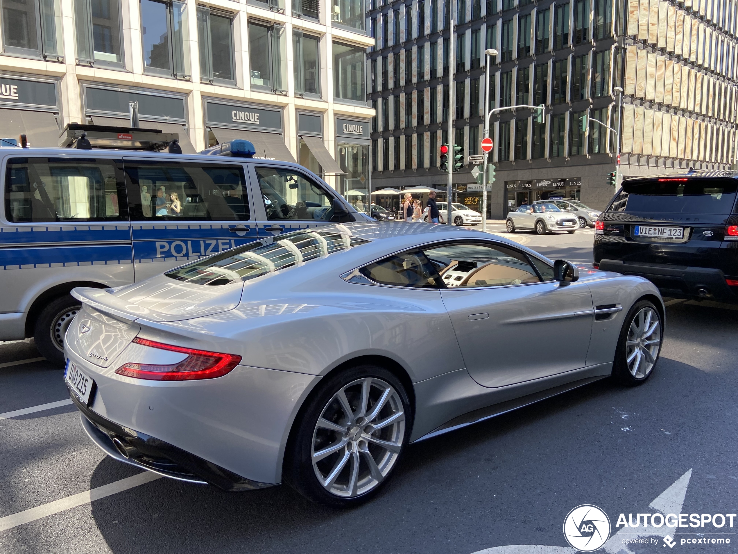 Aston Martin Vanquish 2013