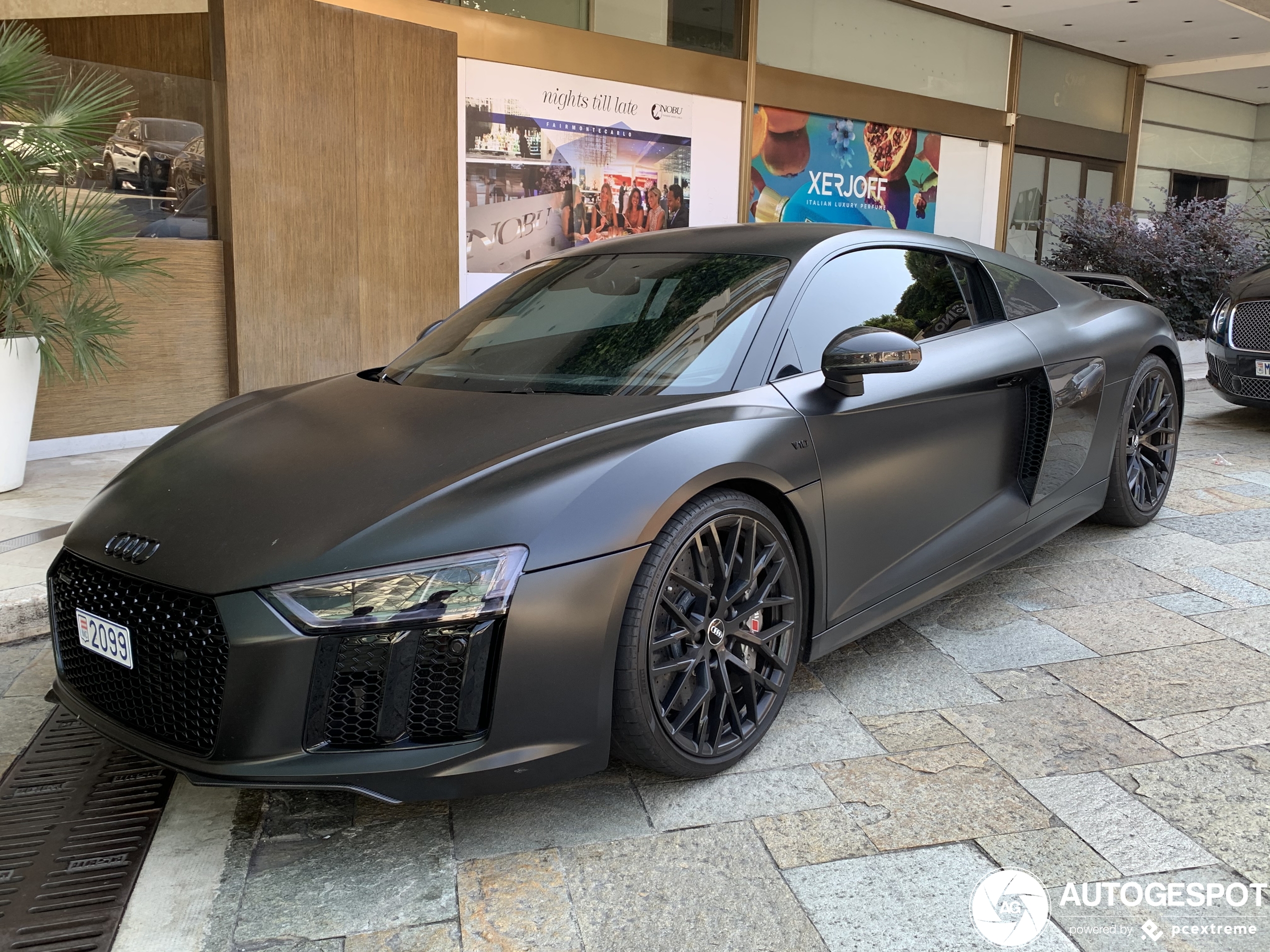 Audi R8 V10 Plus 2015