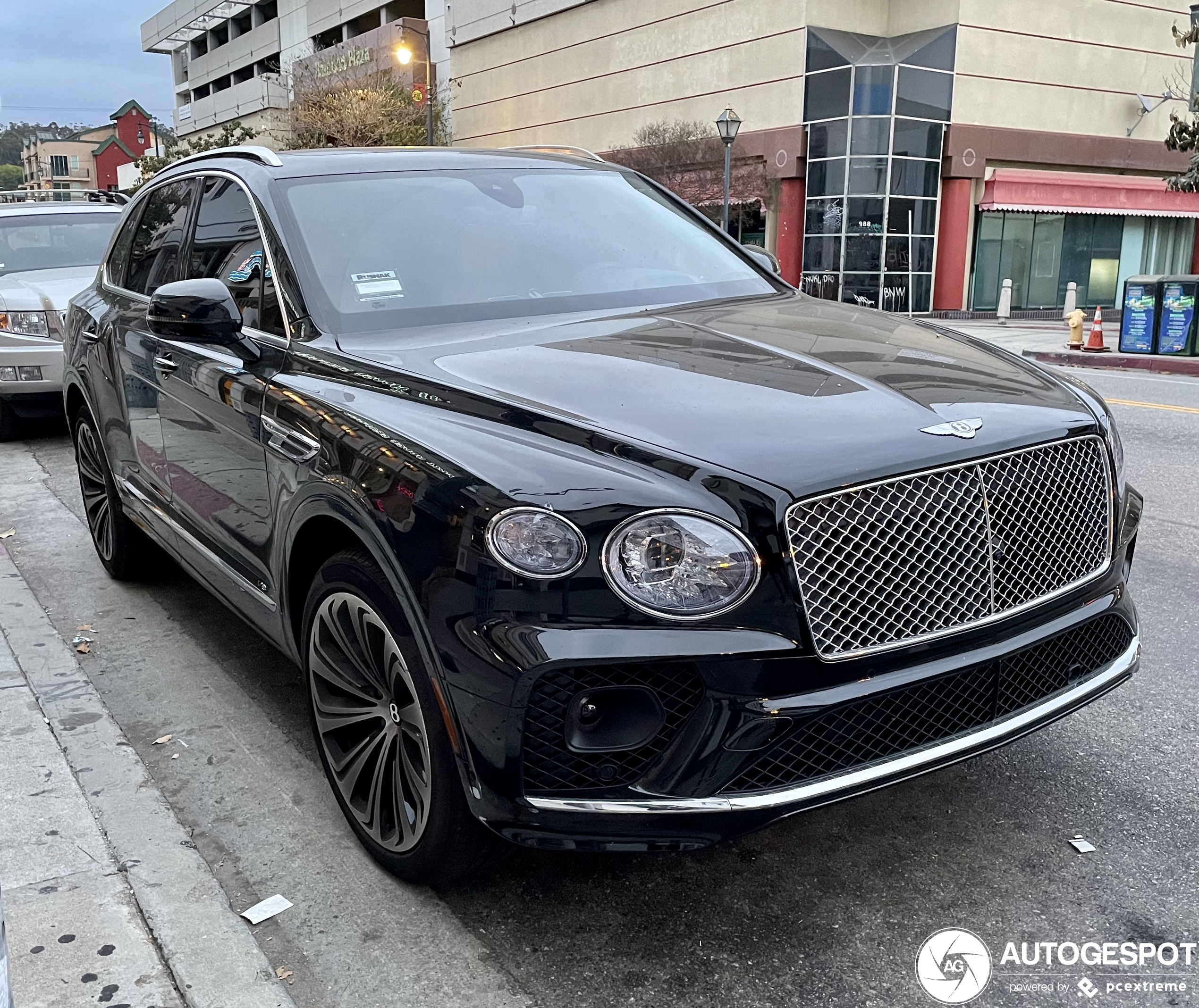 Bentley Bentayga V8 2021