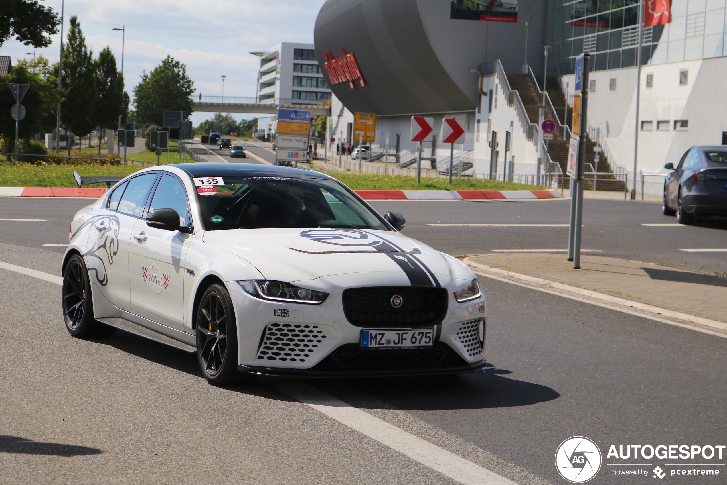 Jaguar XE SV Project 8