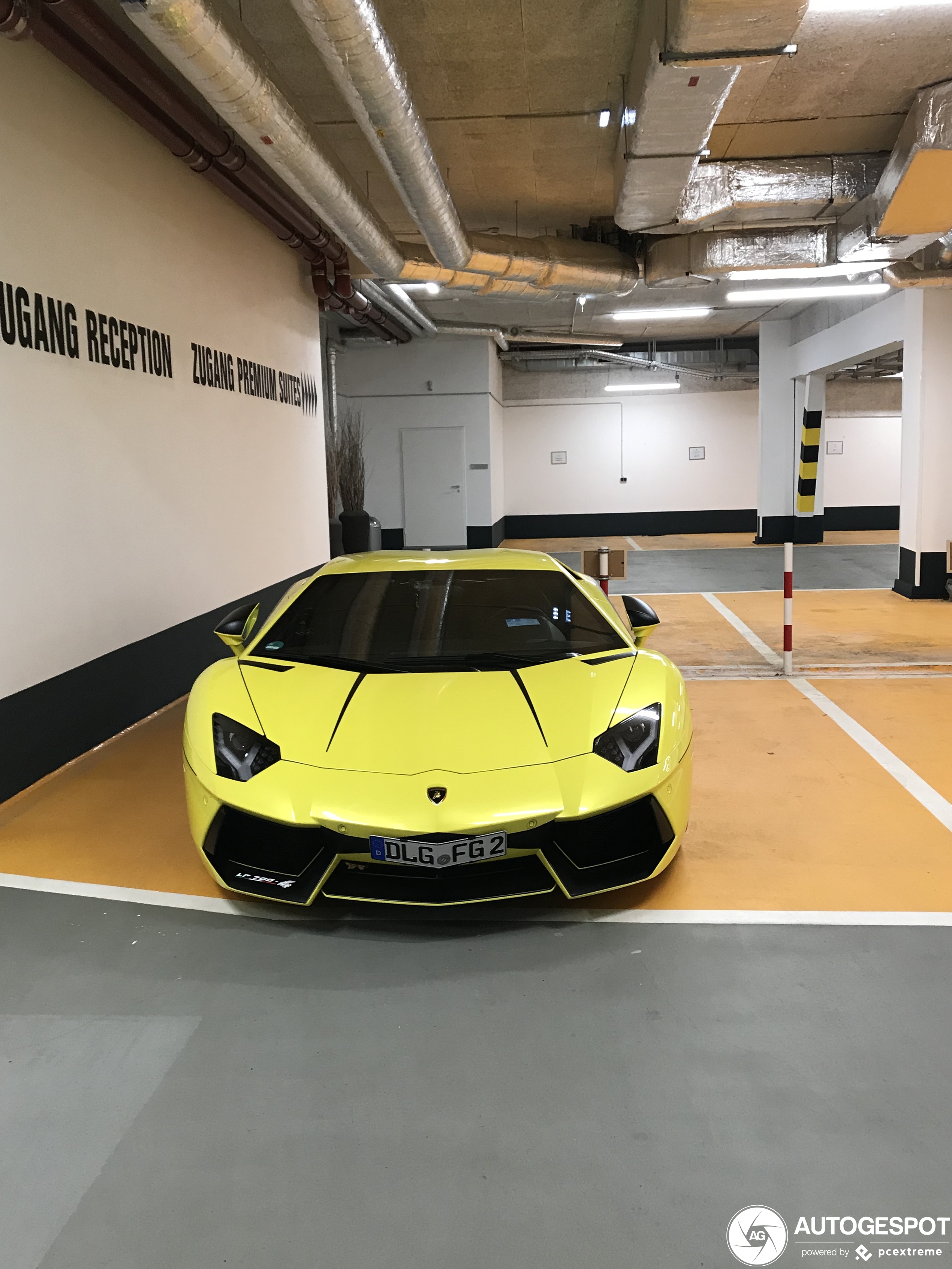 Lamborghini Aventador LP700-4