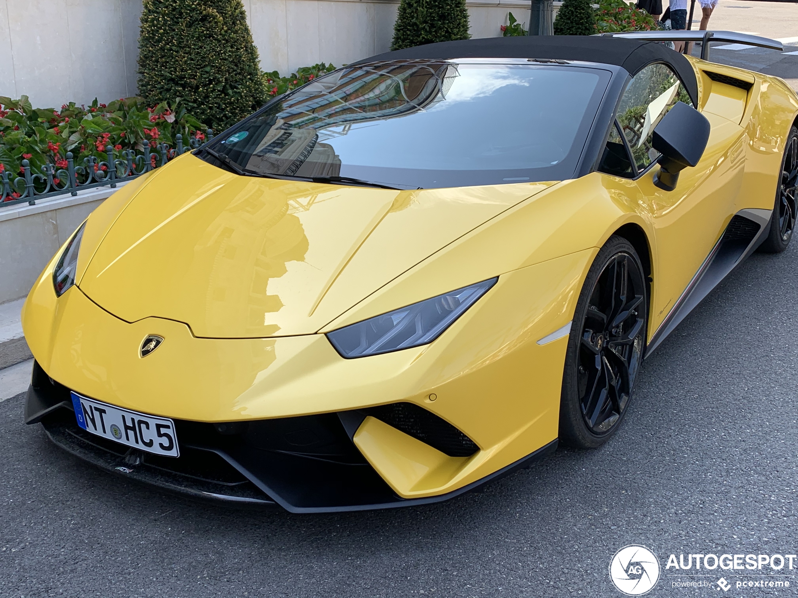 Lamborghini Huracán LP640-4 Performante Spyder