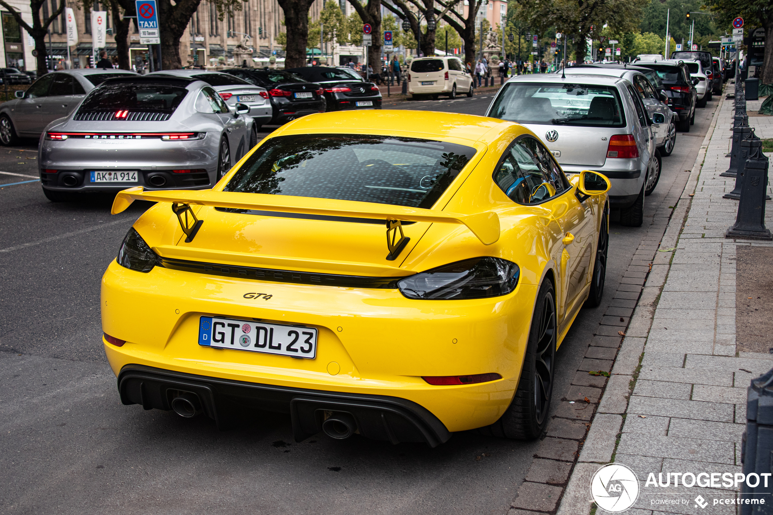 Porsche 718 Cayman GT4