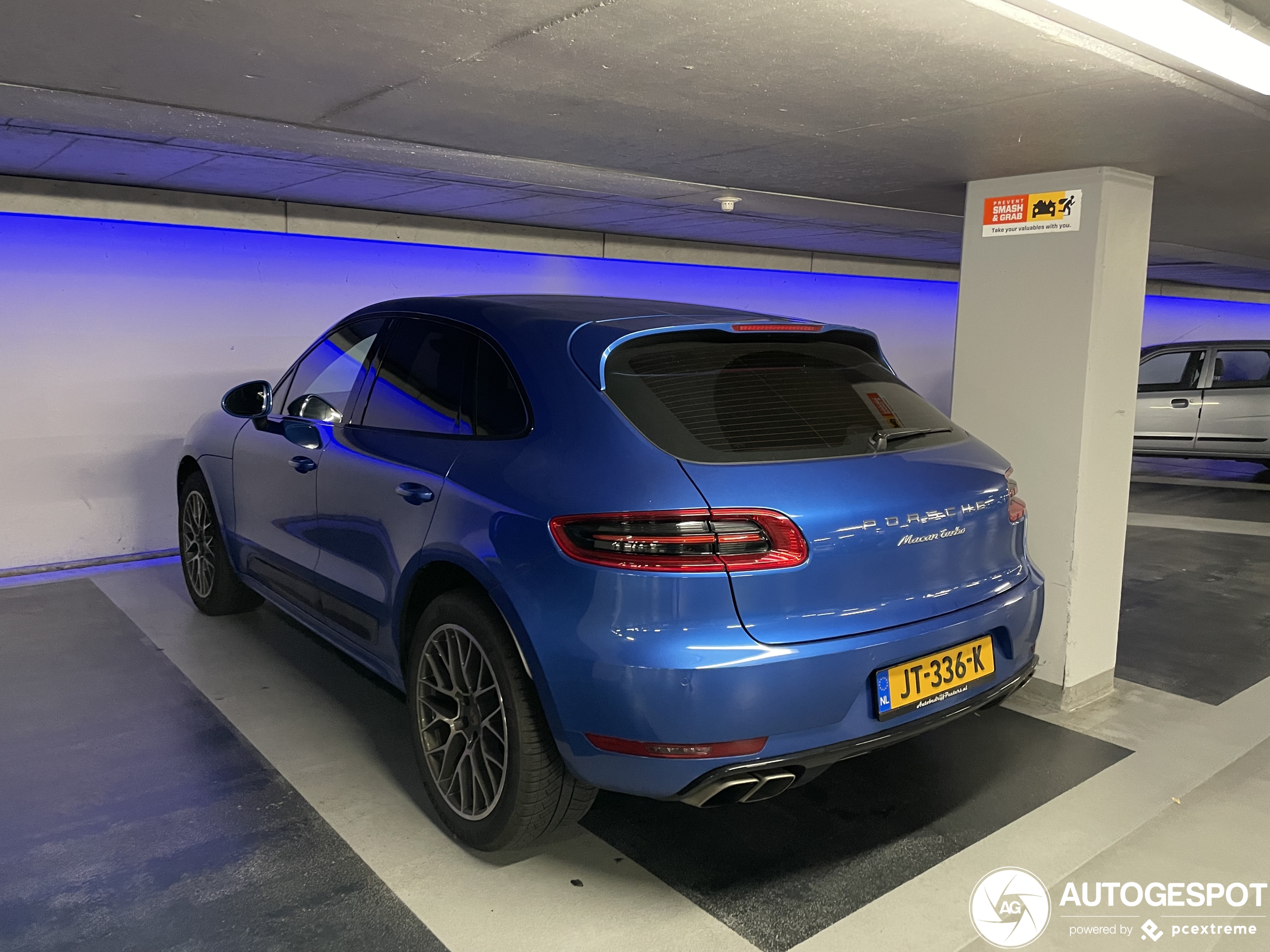 Porsche 95B Macan Turbo