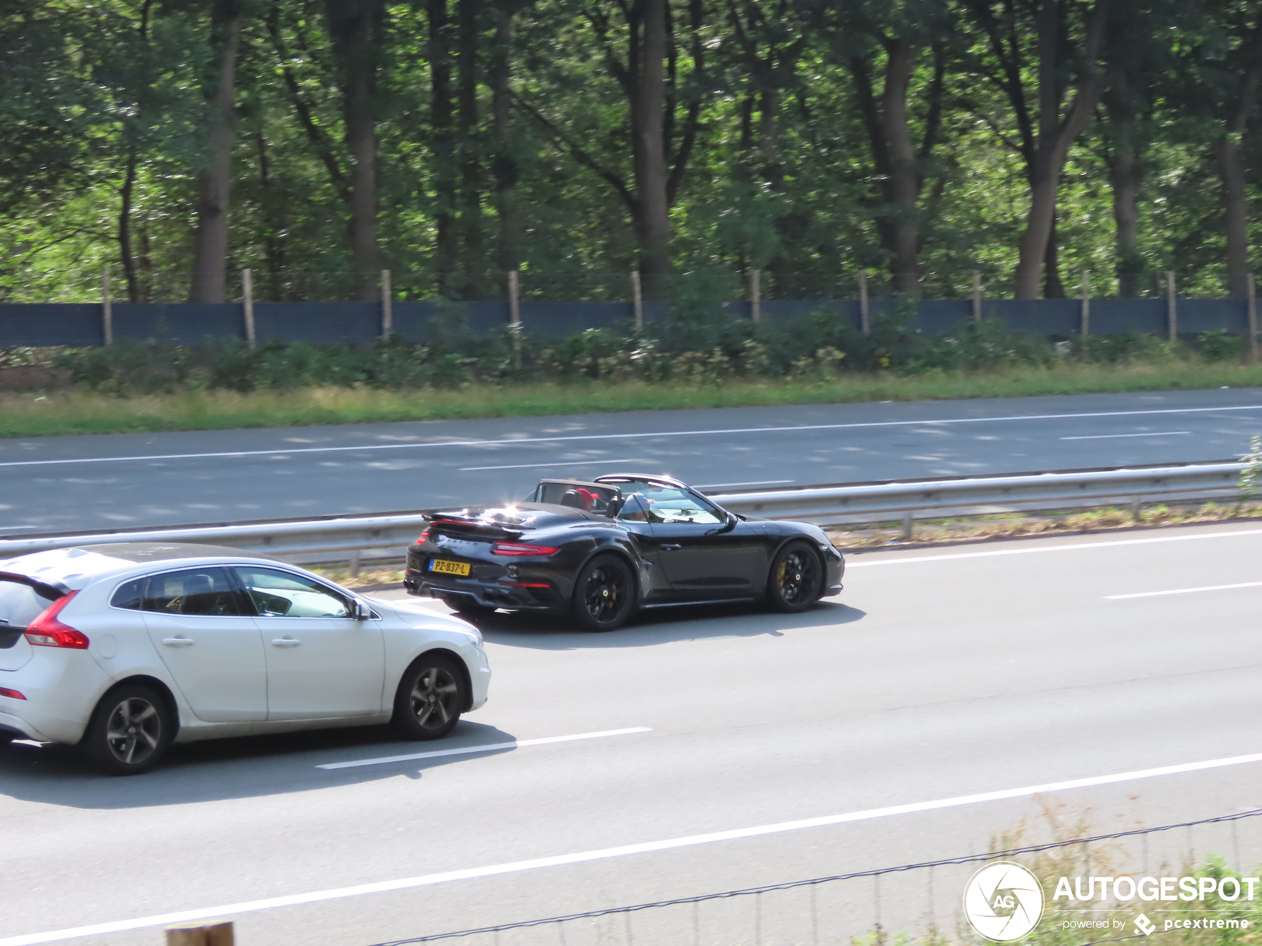 Porsche 991 Turbo S Cabriolet MkII