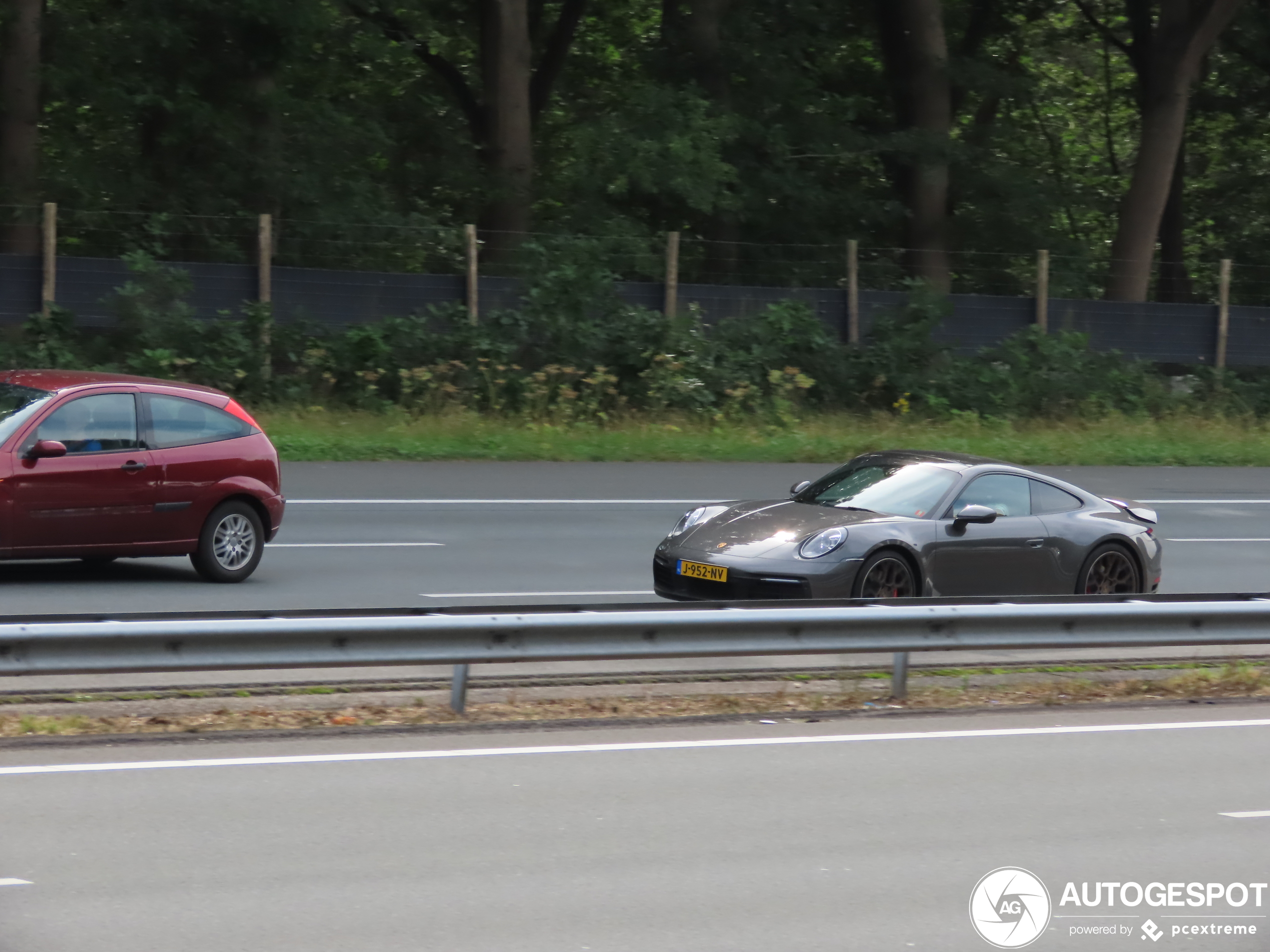 Porsche 992 Carrera 4S