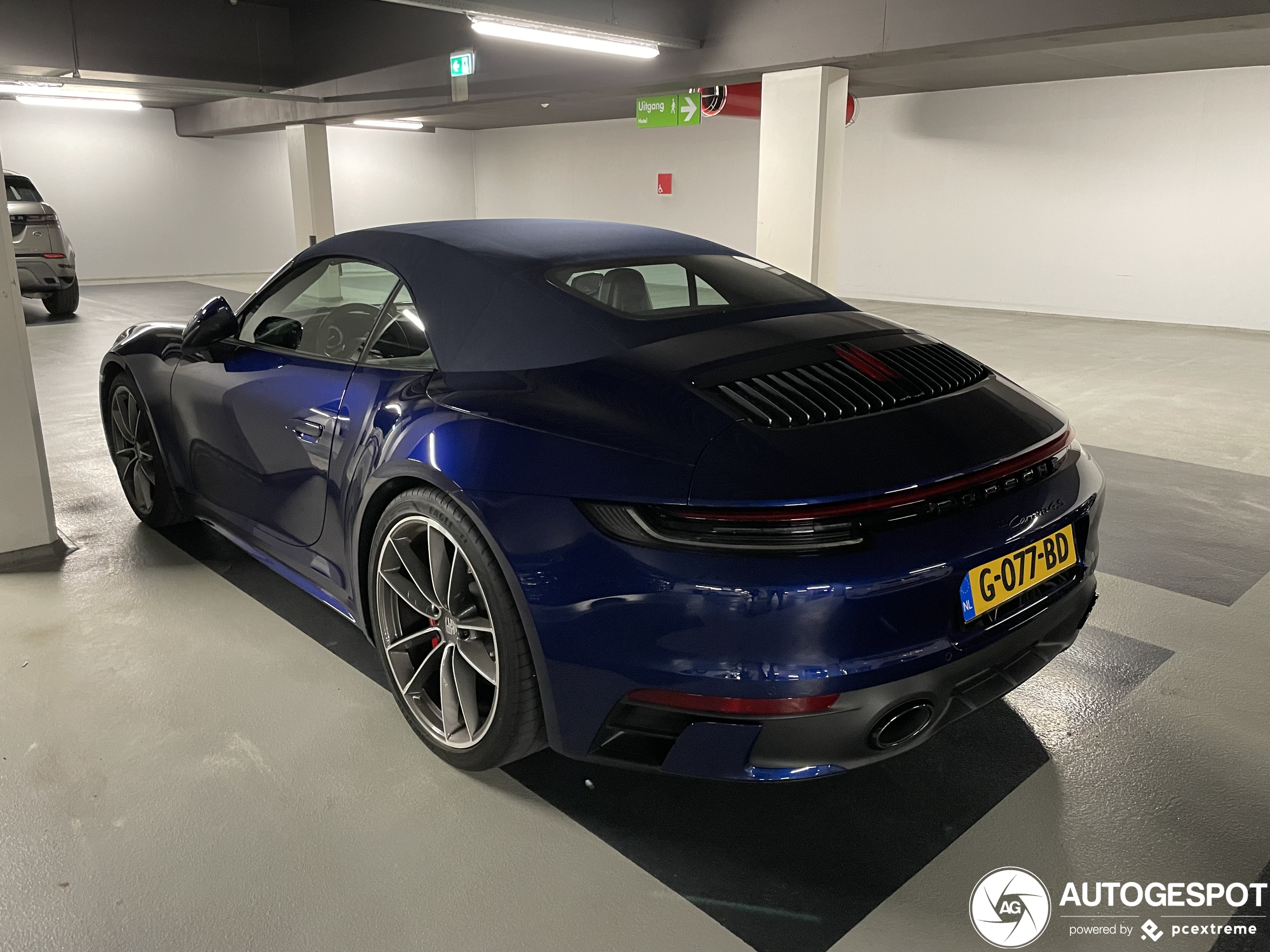 Porsche 992 Carrera 4S Cabriolet