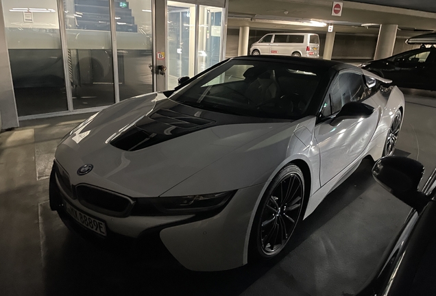 BMW i8 Roadster