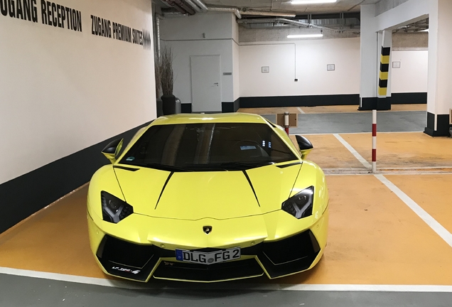 Lamborghini Aventador LP700-4