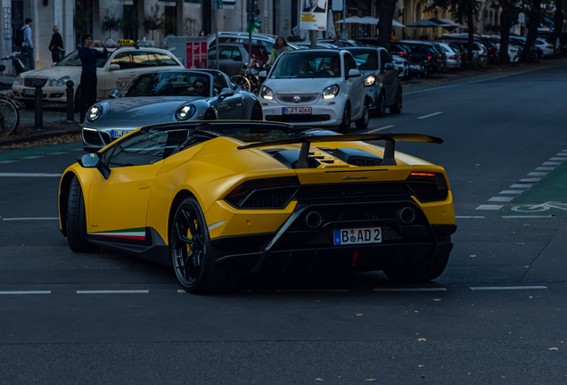 Lamborghini Huracán LP640-4 Performante Spyder