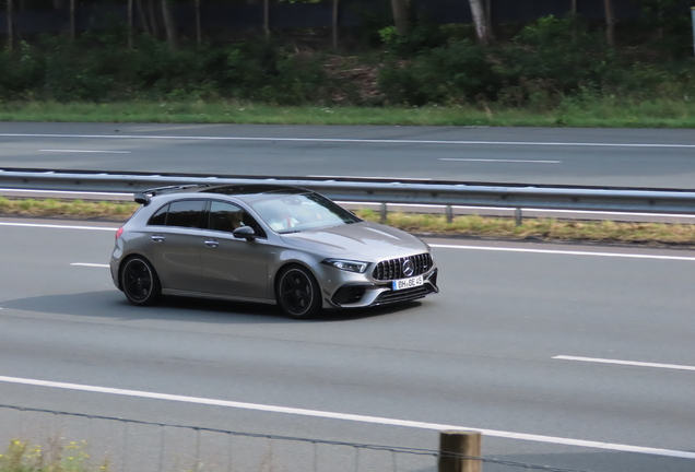 Mercedes-AMG A 45 W177