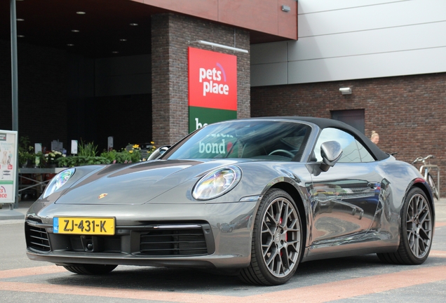 Porsche 992 Carrera 4S Cabriolet