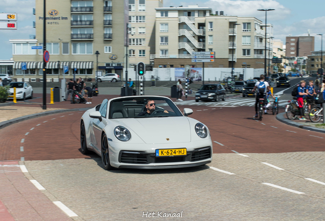 Porsche 992 Carrera 4S Cabriolet