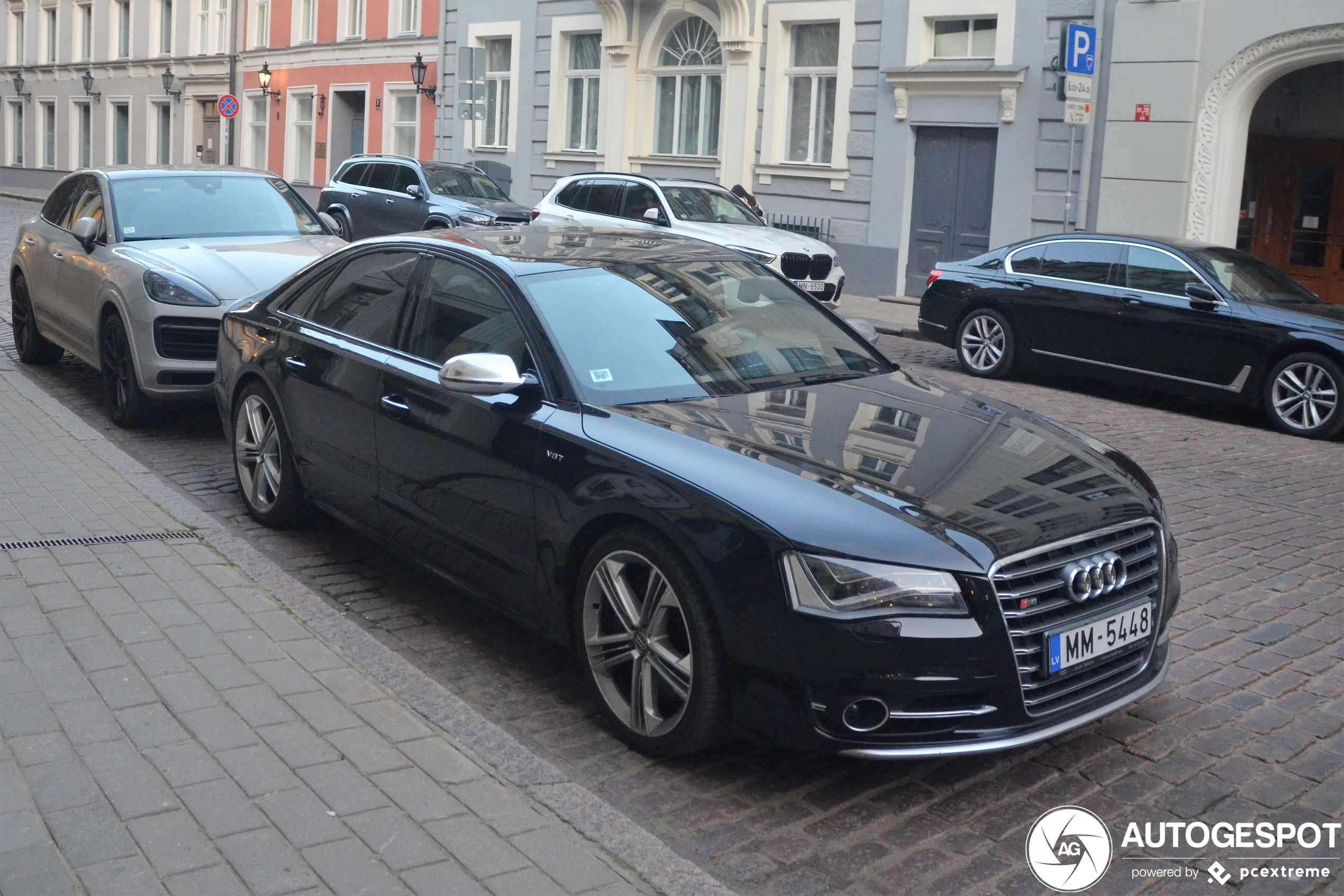 Audi S8 D4