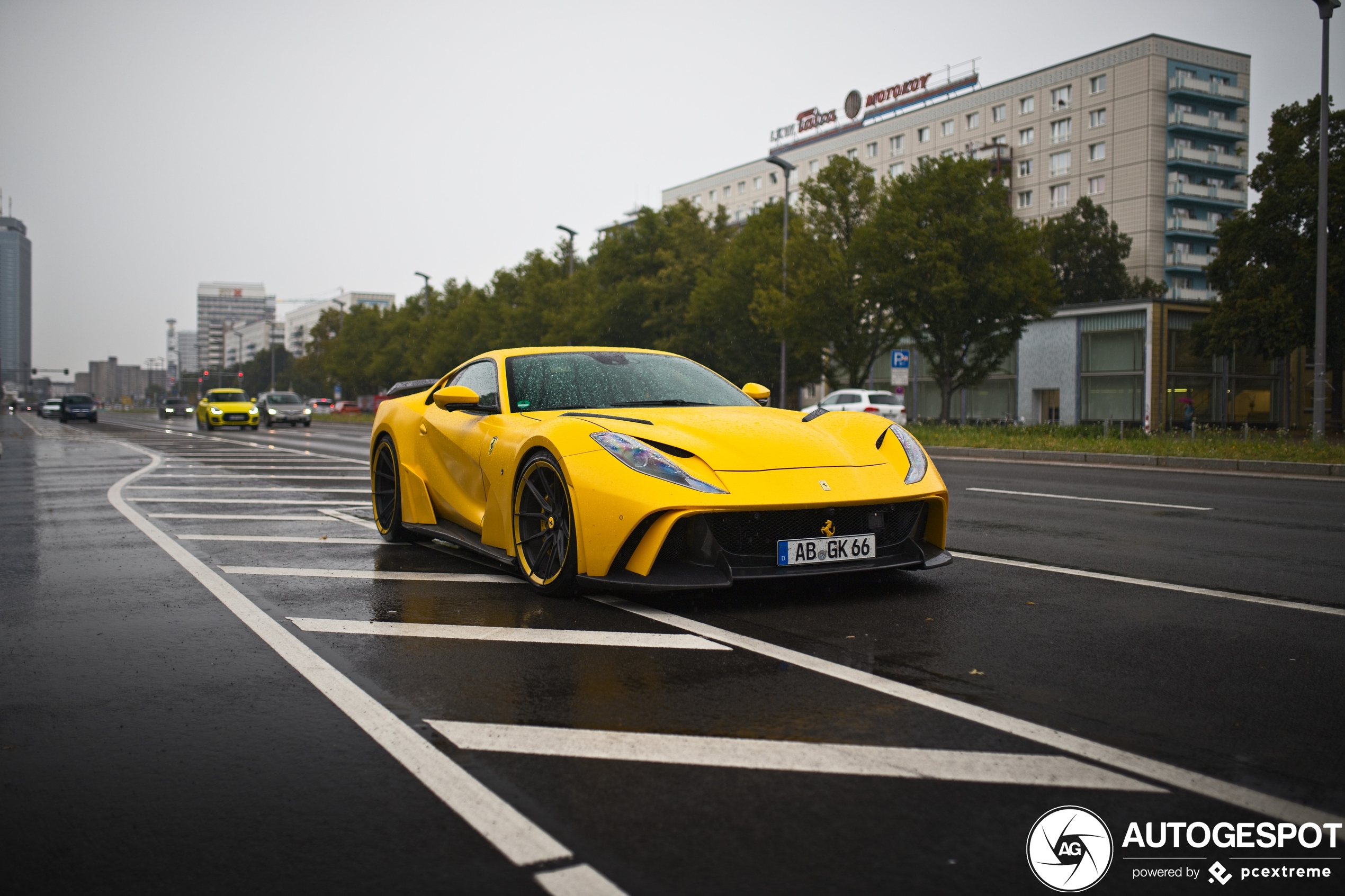 Novitec Rosso 812 Superfast N-Largo knalt van je beeldscherm