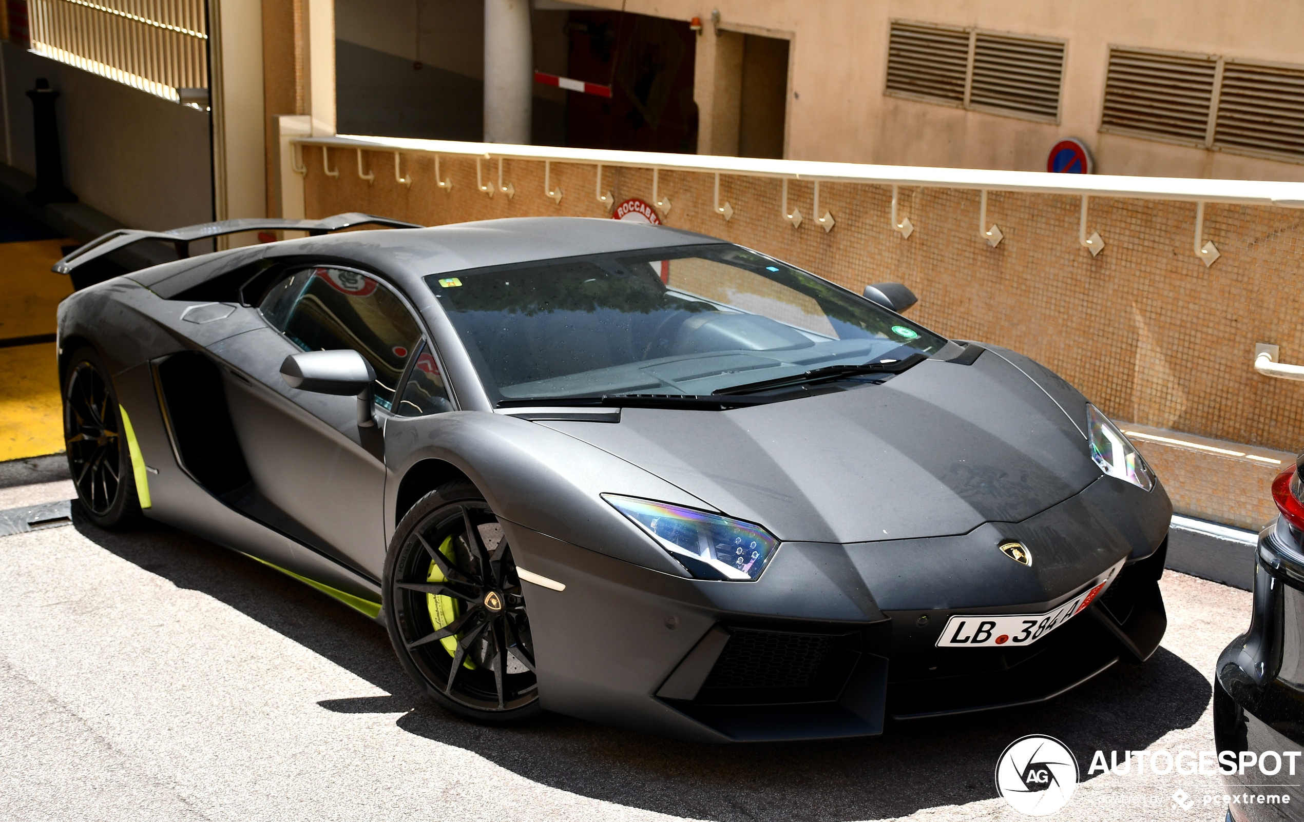 Lamborghini Aventador LP700-4