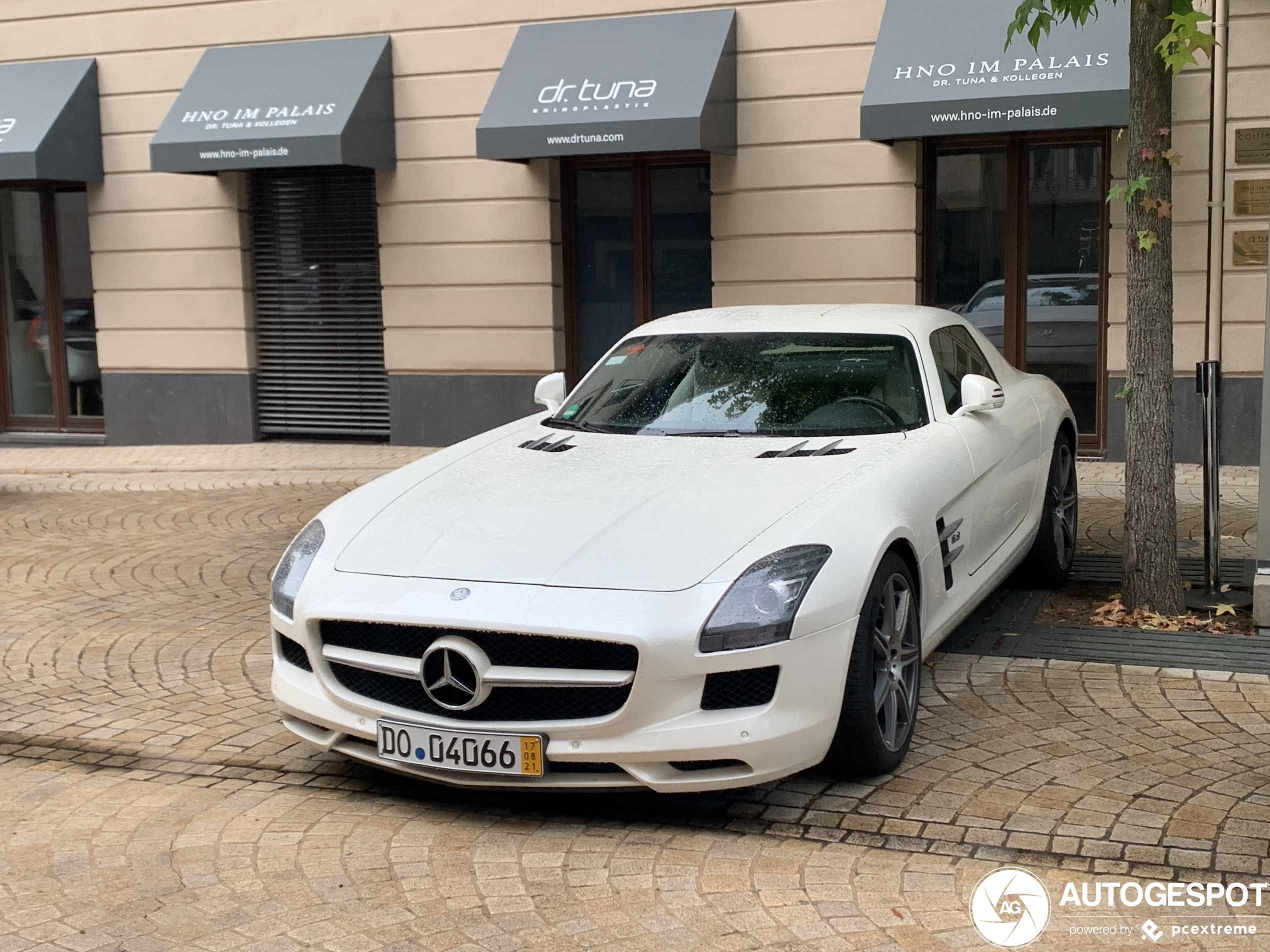 Mercedes-Benz SLS AMG