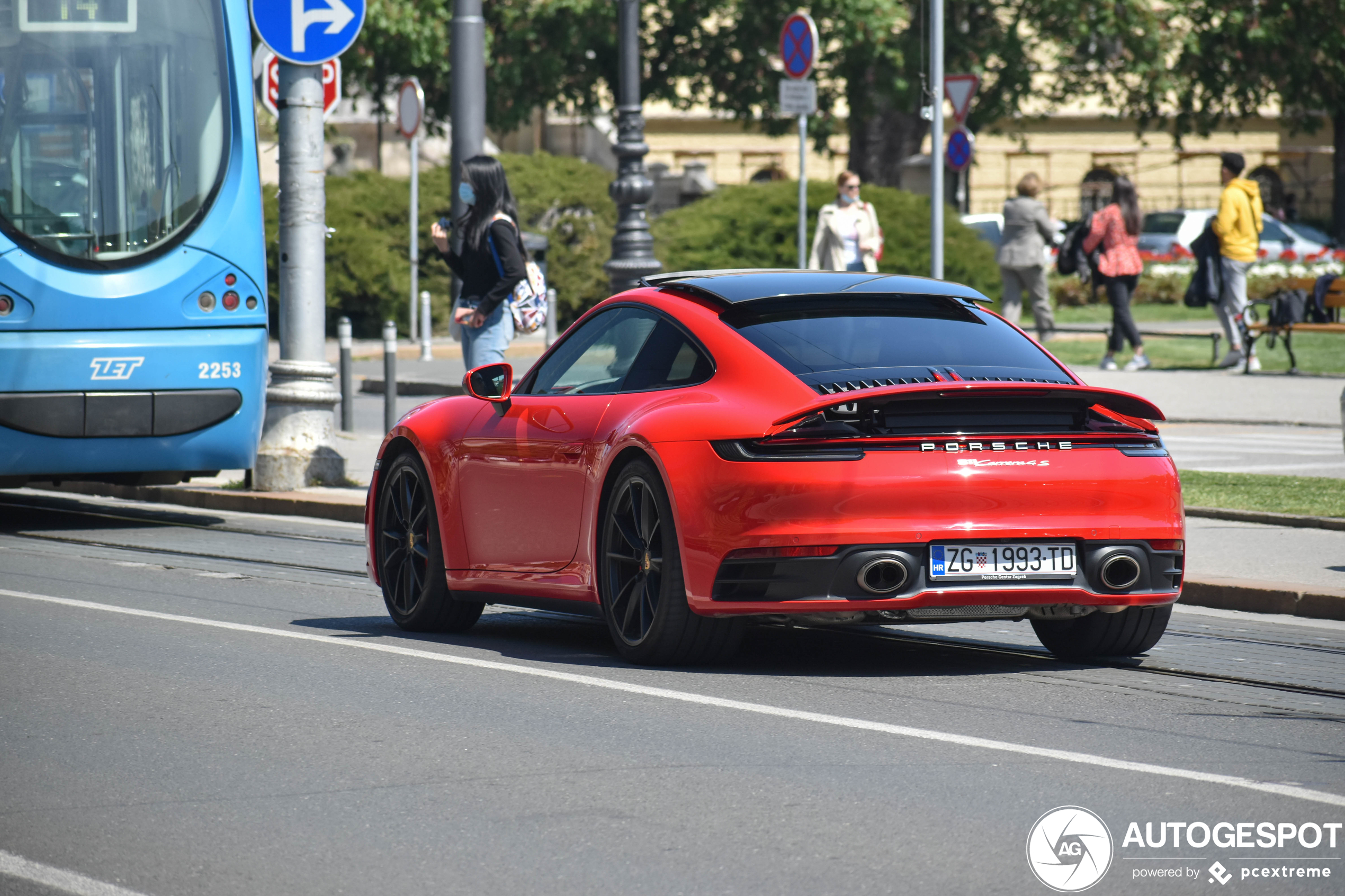 Porsche 992 Carrera 4S