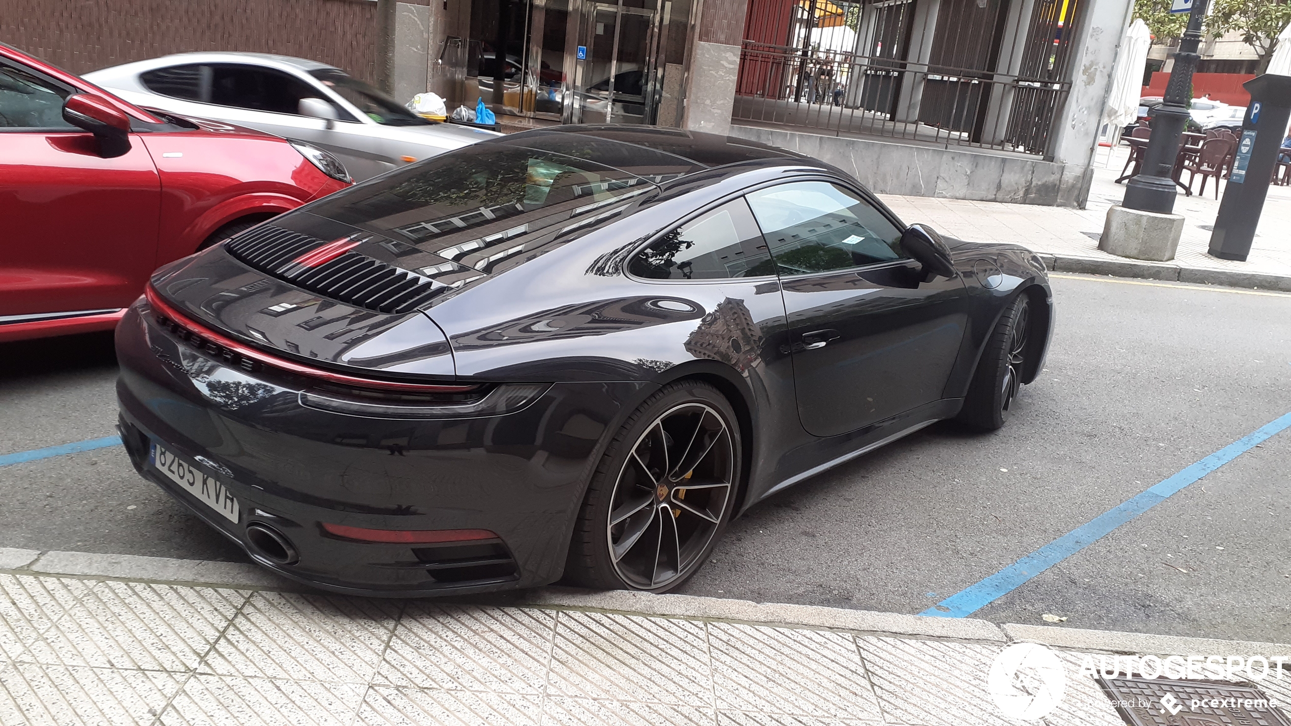 Porsche 992 Carrera 4S