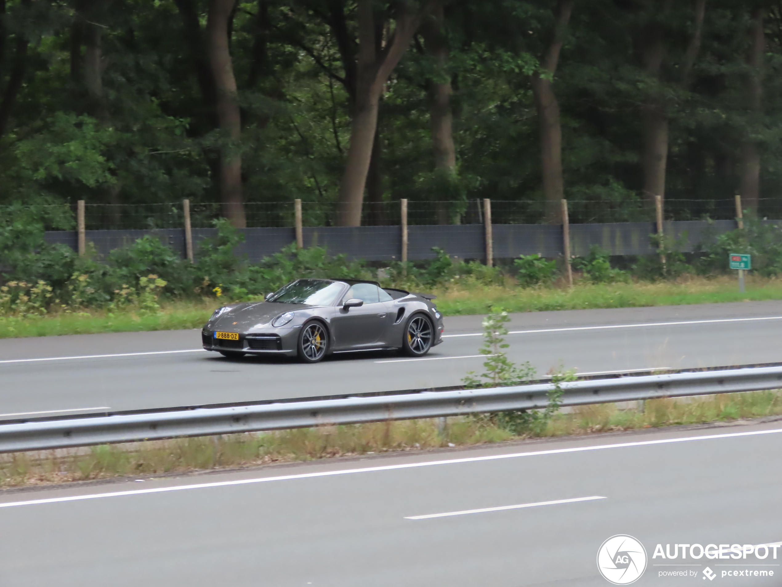 Porsche 992 Turbo S Cabriolet