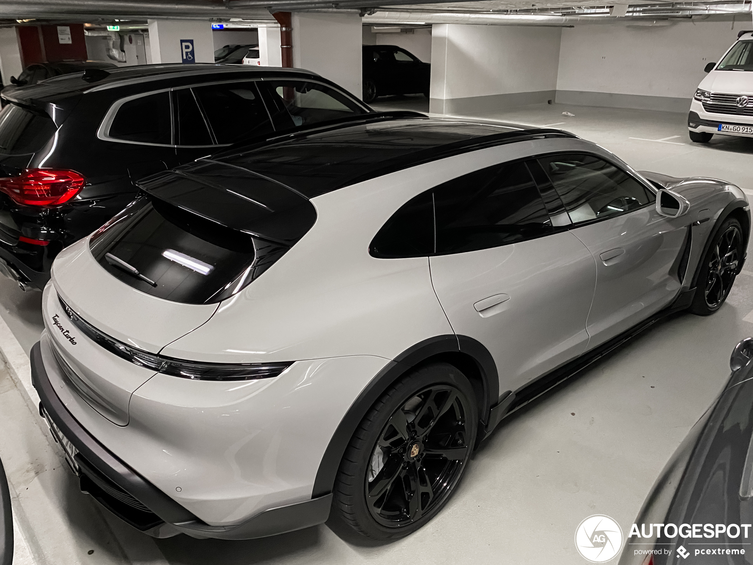 Porsche Taycan Turbo Cross Turismo