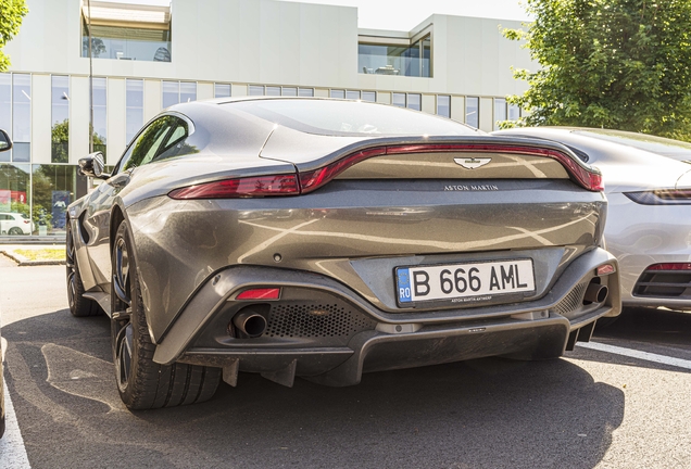 Aston Martin V8 Vantage 2018