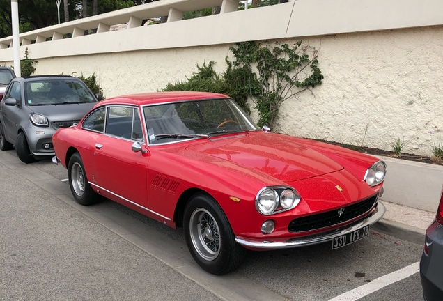 Ferrari 330 GT 2+2 Series I