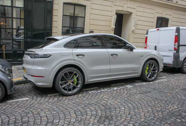 Porsche Cayenne Coupé Turbo S E-Hybrid