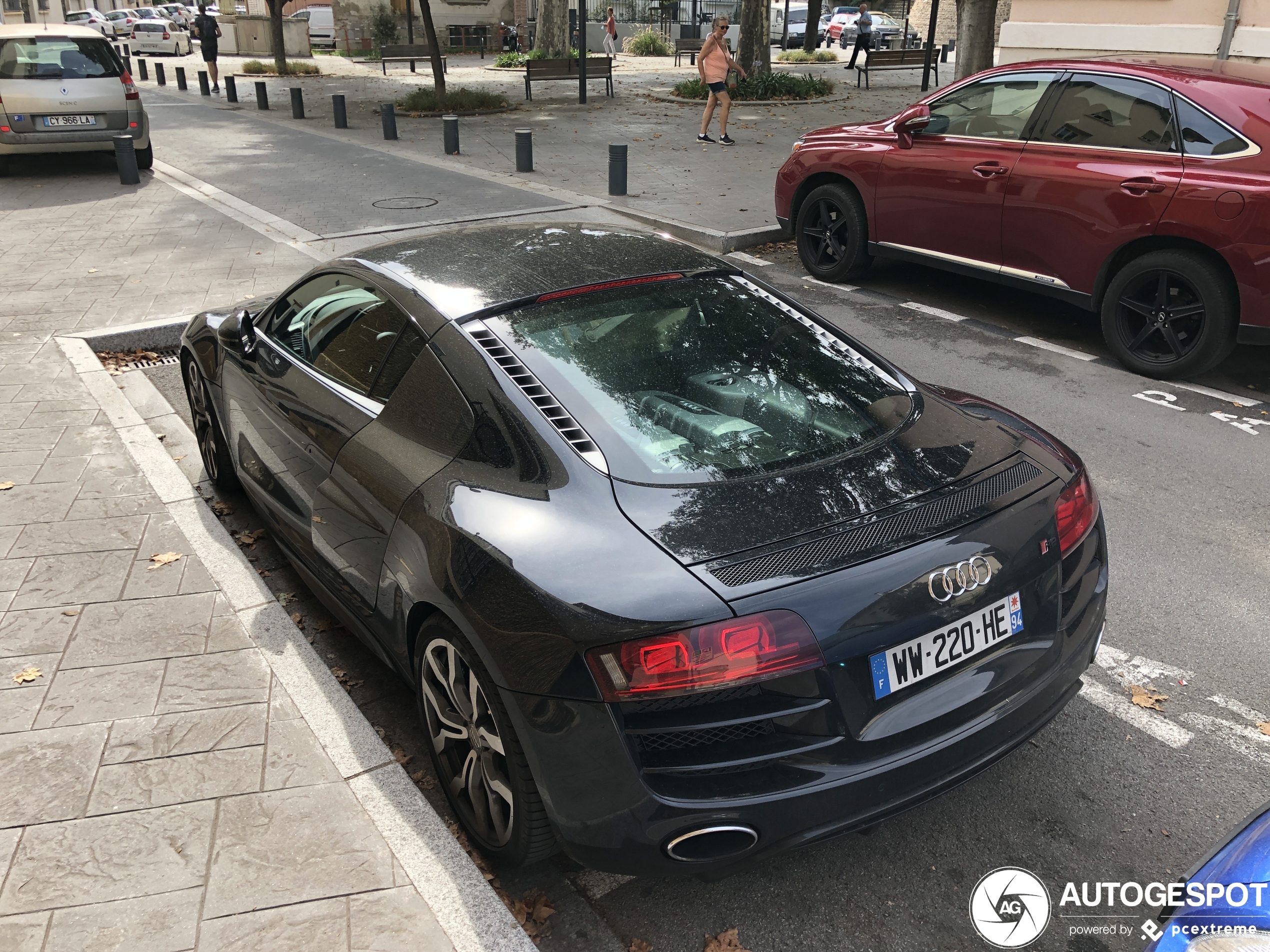 Audi R8 V10