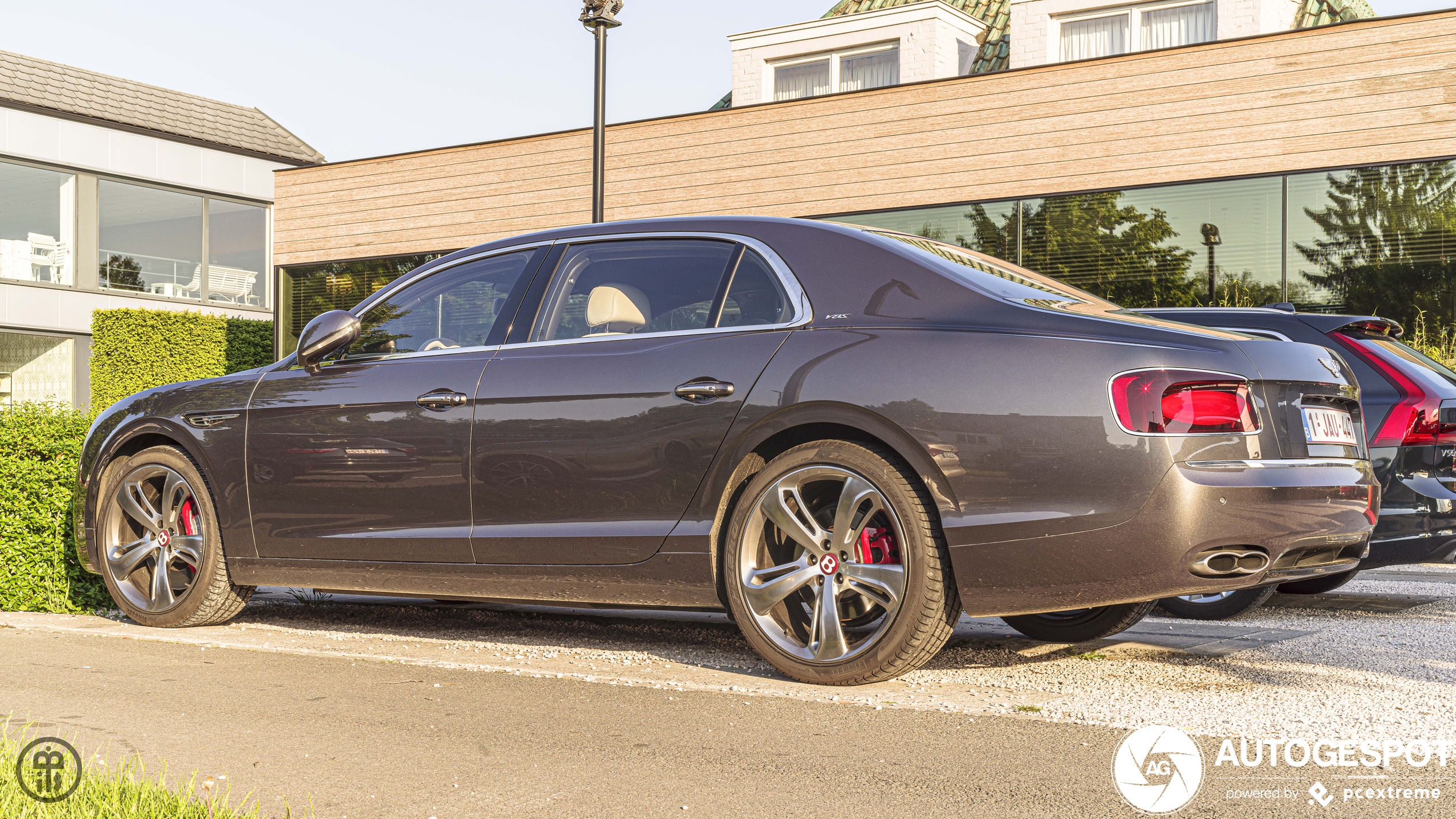 Bentley Flying Spur V8 S