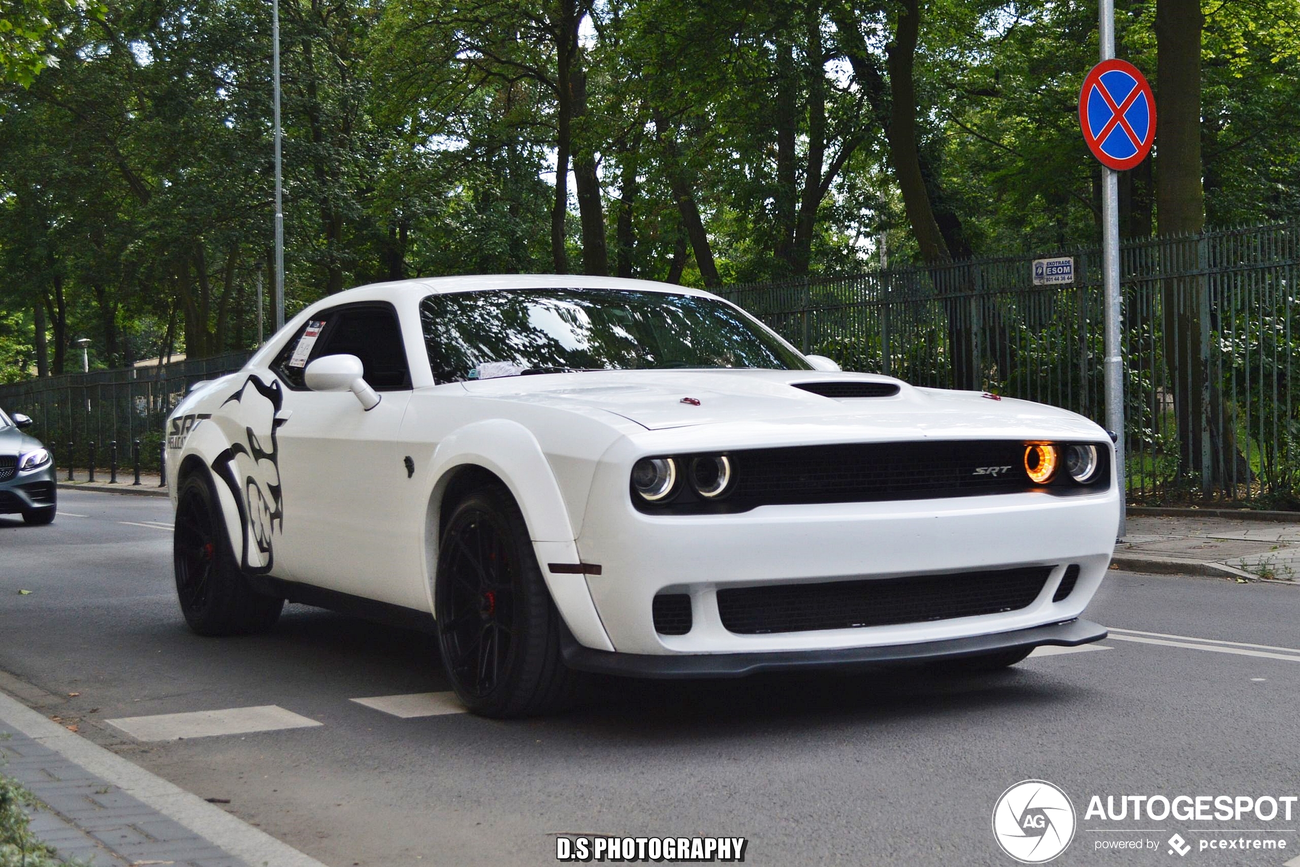 Dodge Challenger SRT Hellcat Widebody