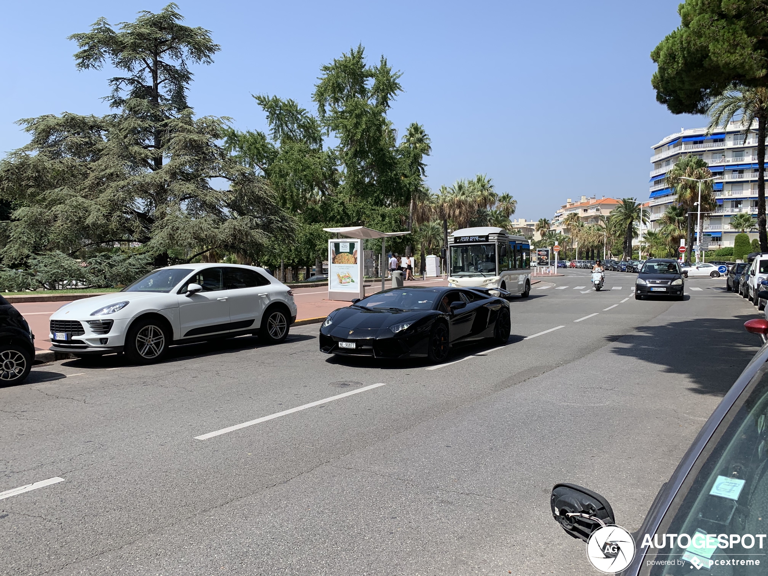 Lamborghini Aventador LP700-4