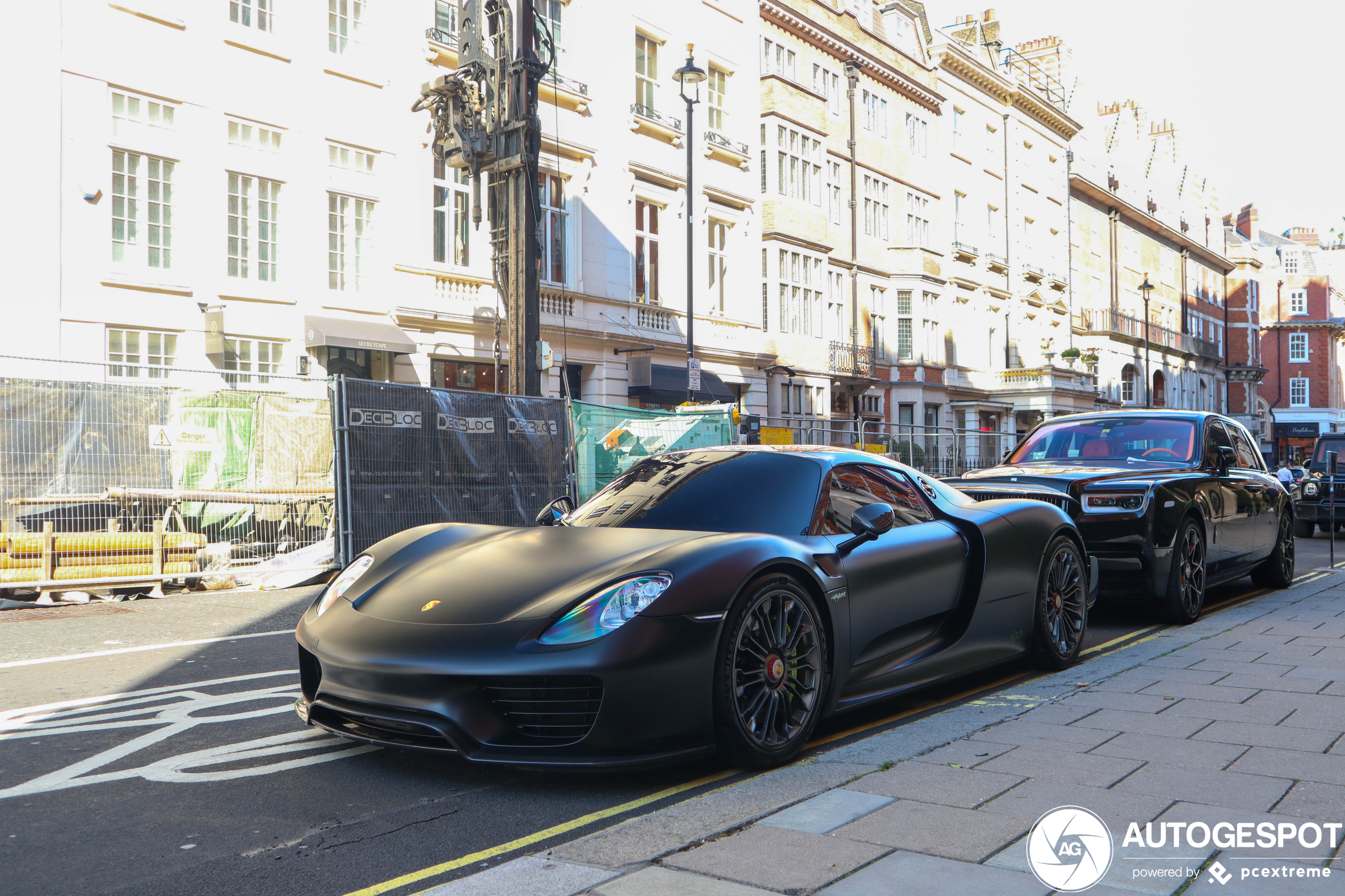 Porsche 918 Spyder Weissach Package