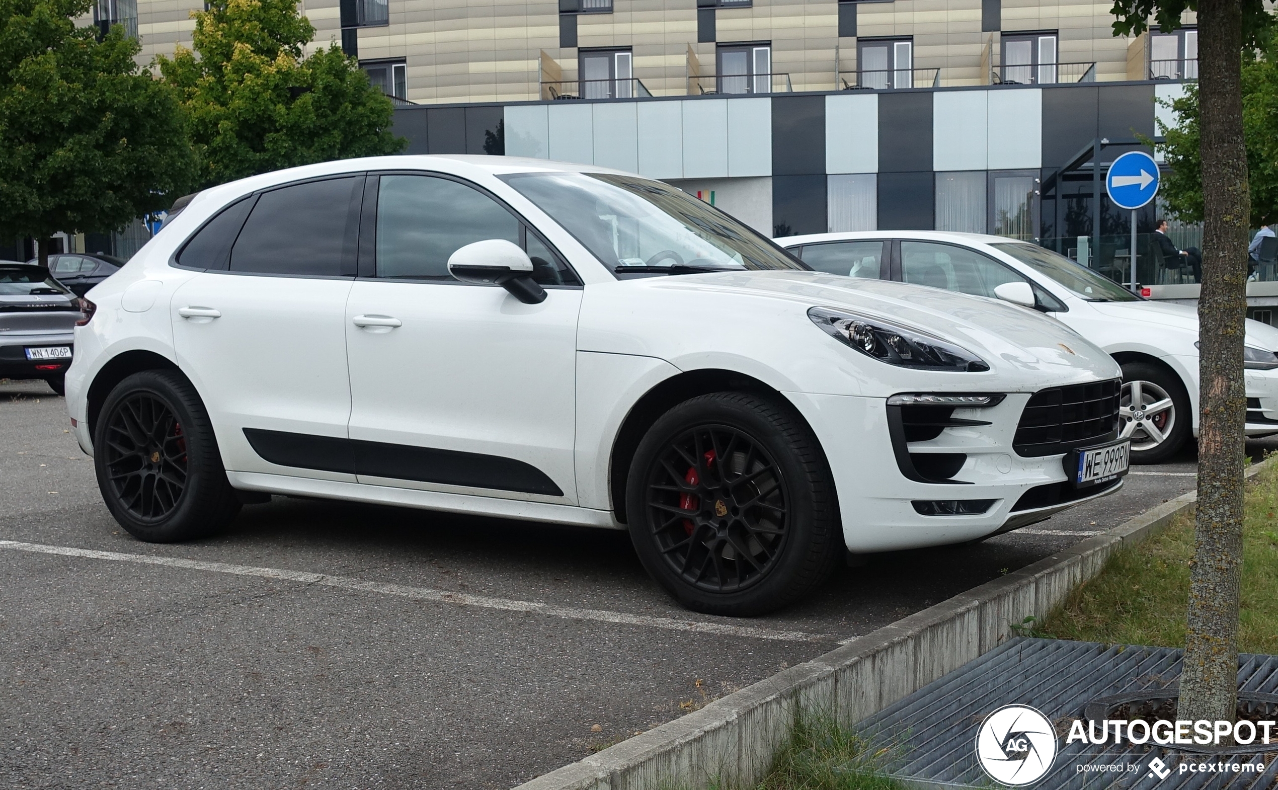 Porsche 95B Macan GTS