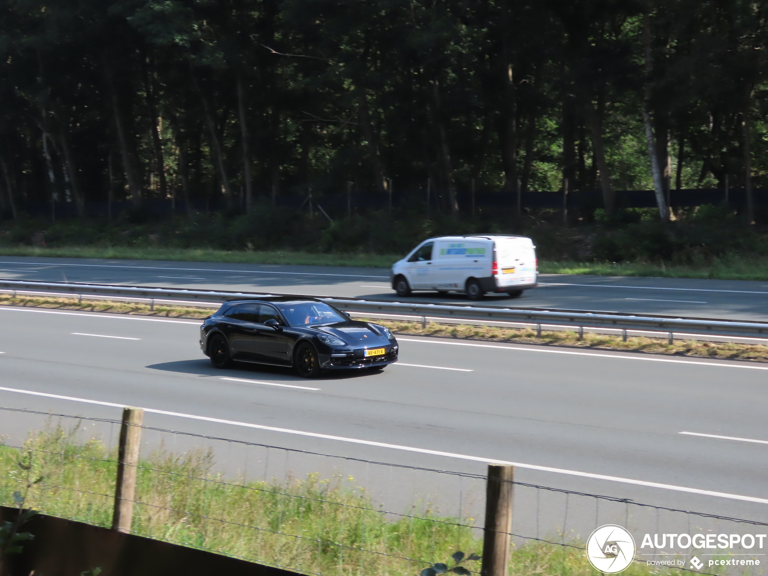 Porsche 971 Panamera Turbo Sport Turismo