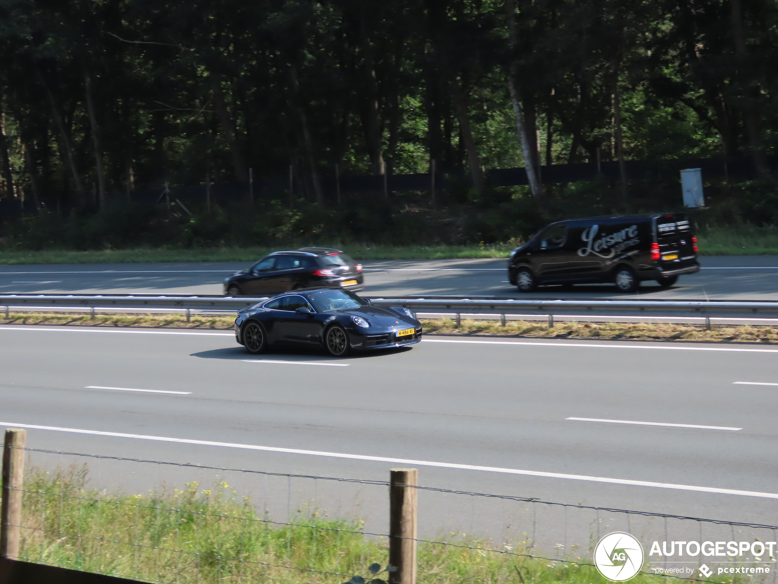 Porsche 992 Carrera 4S