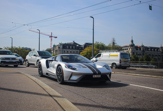 Ford GT 2017 Carbon Series