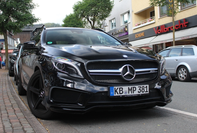 Mercedes-AMG GLA 45 X156