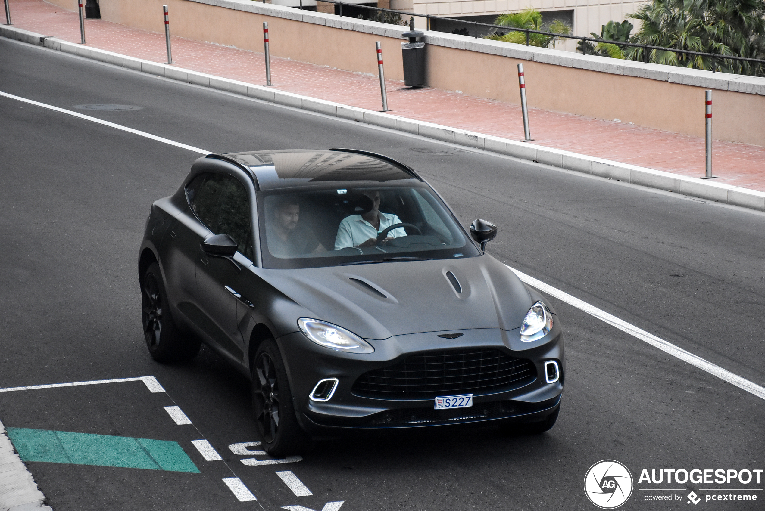 Aston Martin DBX