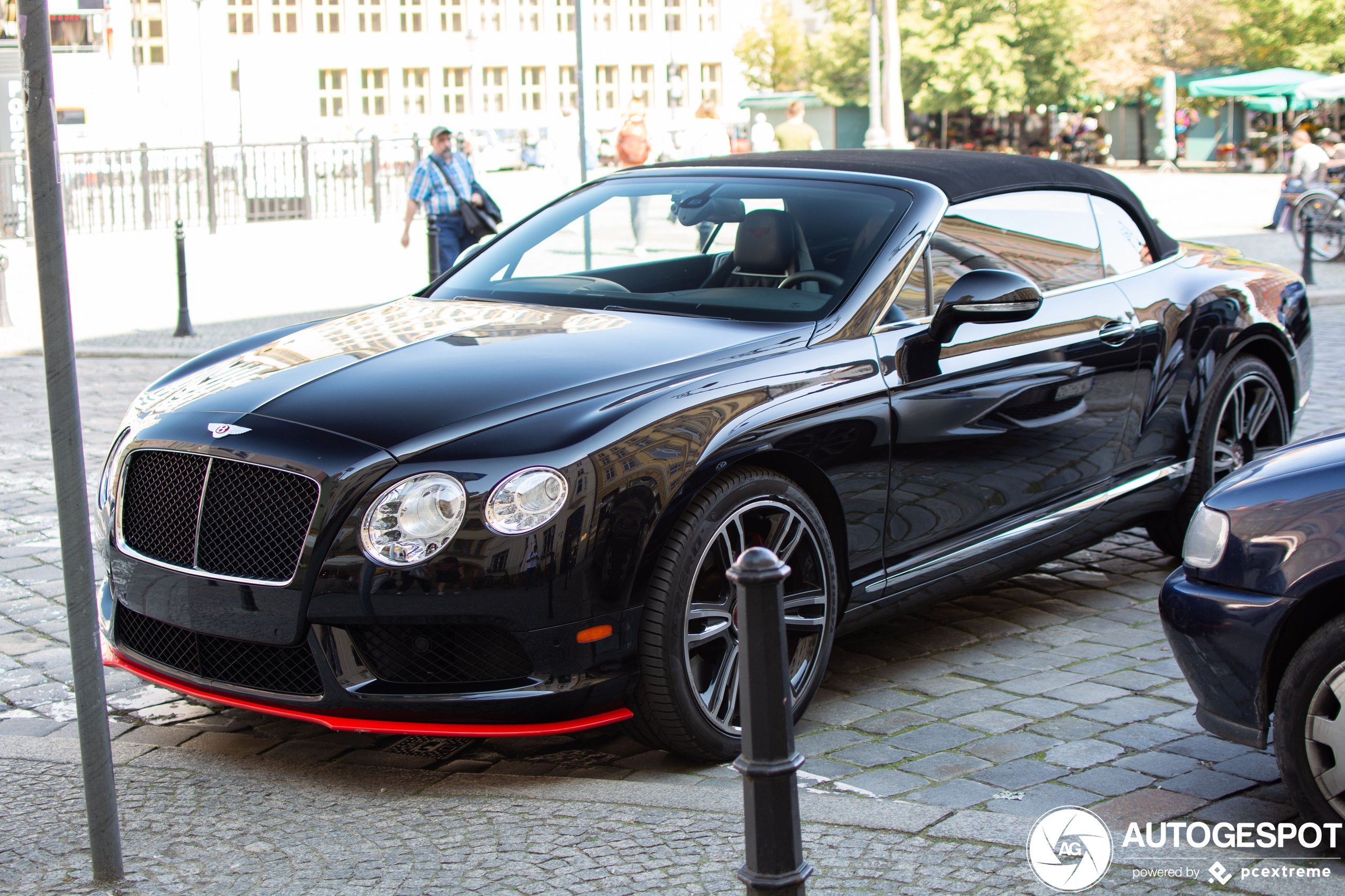 Bentley Continental GTC V8