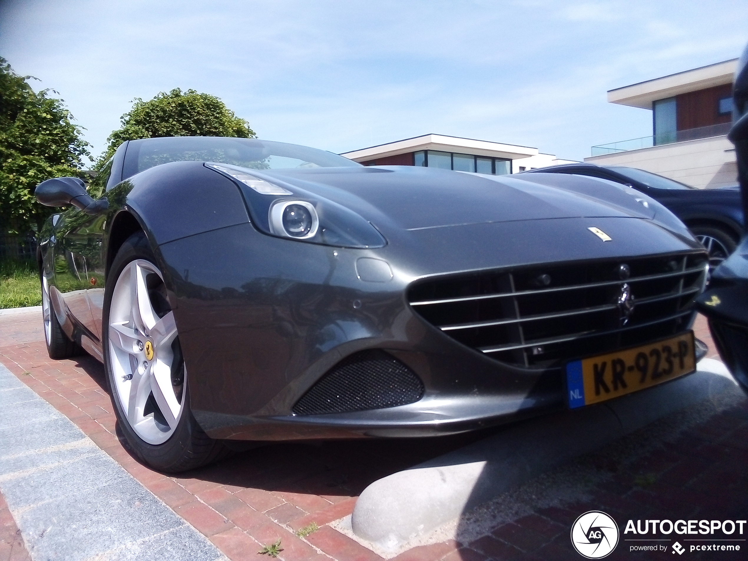 Ferrari California T